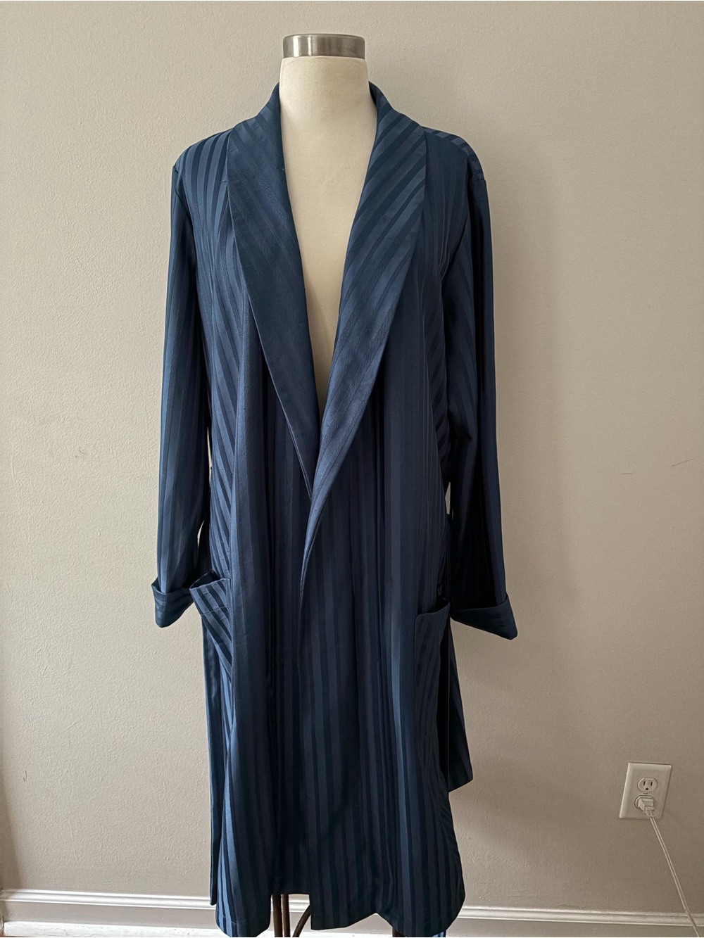 Vintage St. Michael Teal Blue Satin-Like Striped Robe M Loungewear - Picture 10 of 11